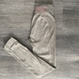 GYMSHARK Khaki and Rose color leggings